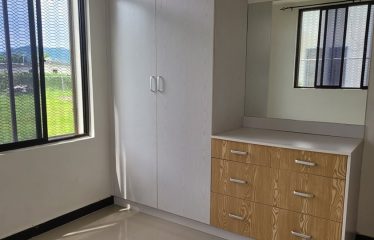 Unfurnished 2-bedrooms Flat For Rent