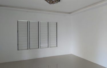 3 Bedrooms Executive Flat, Cheng Place