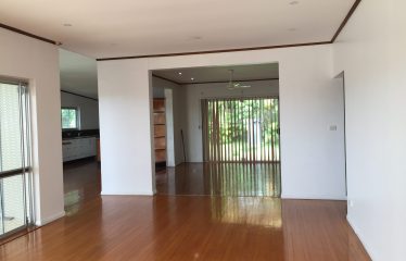 Unfurnished 2-level Executive Property on a Hill for Rent