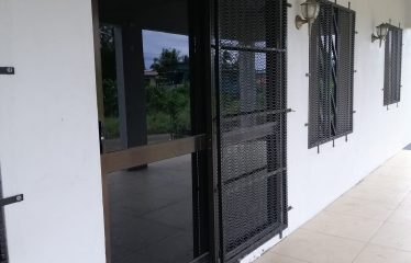 Unfurnished Modern 2-Bedroom Flat For Rent